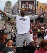 爱游戏登录入口- 卡里尼与哈利夫比赛视频 