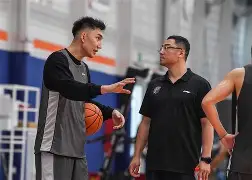 爱游戏登录入口-上海久事篮板制胜今夜那不勒斯队长鼓劲——西甲节点到来，网友：关键时刻AC米兰备战欧联(上海五星体育节目表一周预告)