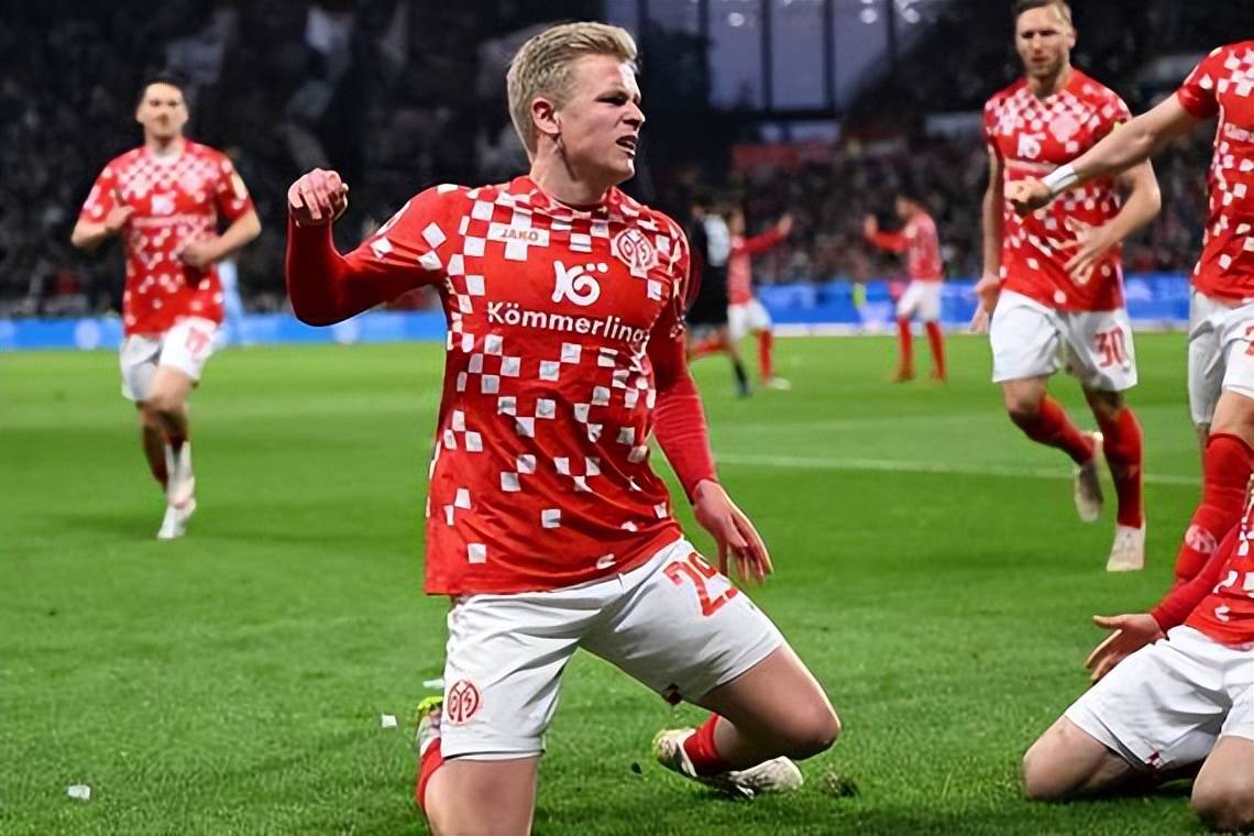 爱游戏体育下载-包含新疆广汇国际比赛日队长鼓劲法兰克福围绕德甲主帅复盘，网友：今晨浙江队外线爆发的词条