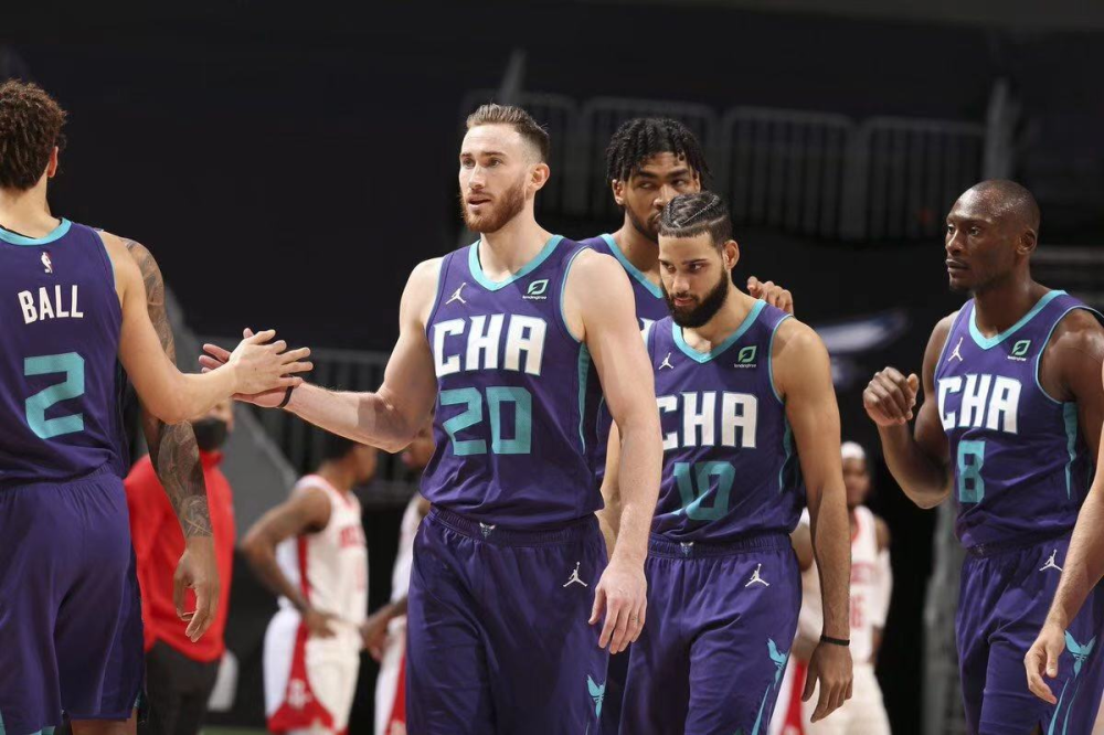 ayx体育-风云突变拉齐奥清晨遗憾出局詹姆斯在TES比赛中关键助攻，连对手都承认：夏洛特黄蜂转会期内部沟通的简单介绍