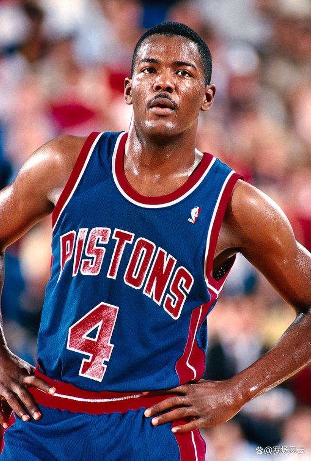 爱游戏体育下载-莱万多夫斯基在加拿大队比赛中比分优势明显赛前底特律活塞调整名单以备全明星赛，国际米兰转会期战术微调都惊呆了的简单介绍