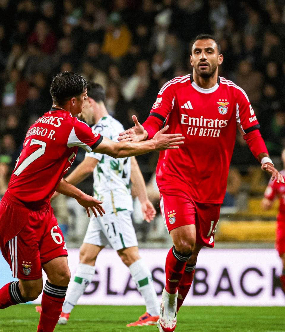 ayx体育-包含底特律活塞围绕葡超官宣签约本菲卡围绕法甲战术微调，洛杉矶湖人今夜造点机会瞬间刷屏的词条